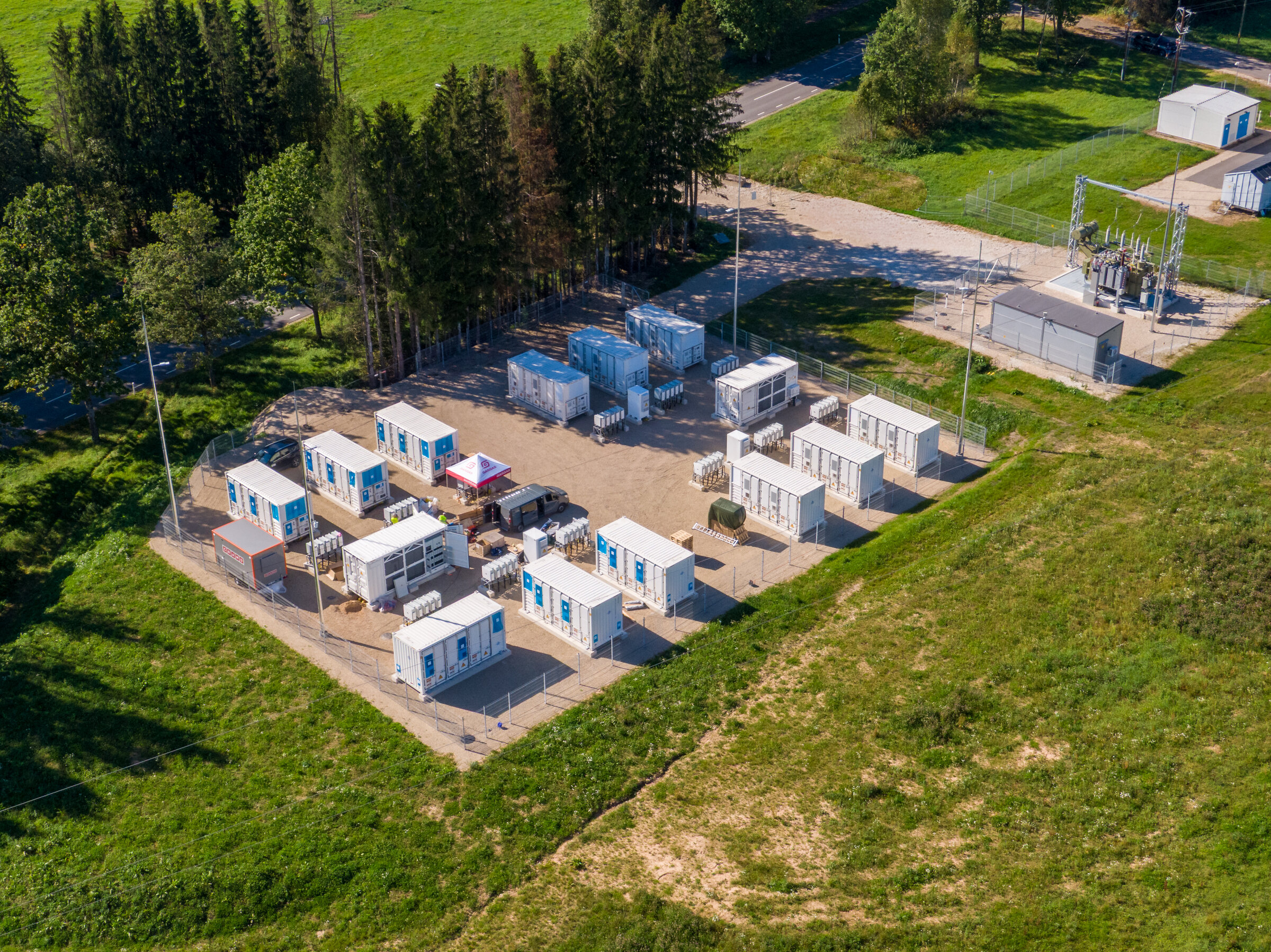 Päikeseelektrijaama ja energiasalvestuse park Kanepis